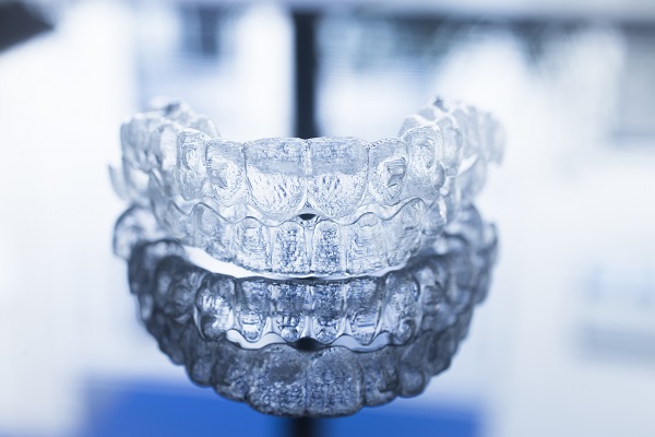 Invisible Braces Vs  Clear Aligner Treatment